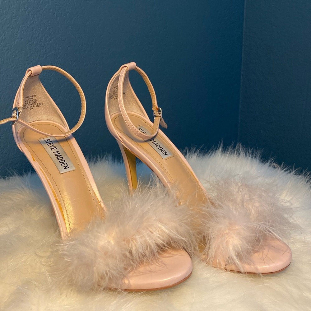 Pink fuzzy Steve Madden heels 8.5
